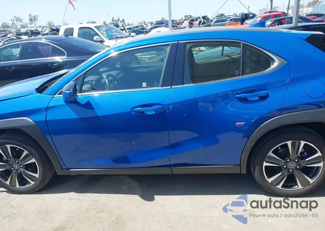 2022 Lexus Ux 200 Base z USA, uszkodzony, nr VIN JTHX3JBH0N2049742